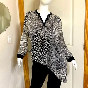 Chico’s long sleeve graphic print blouse